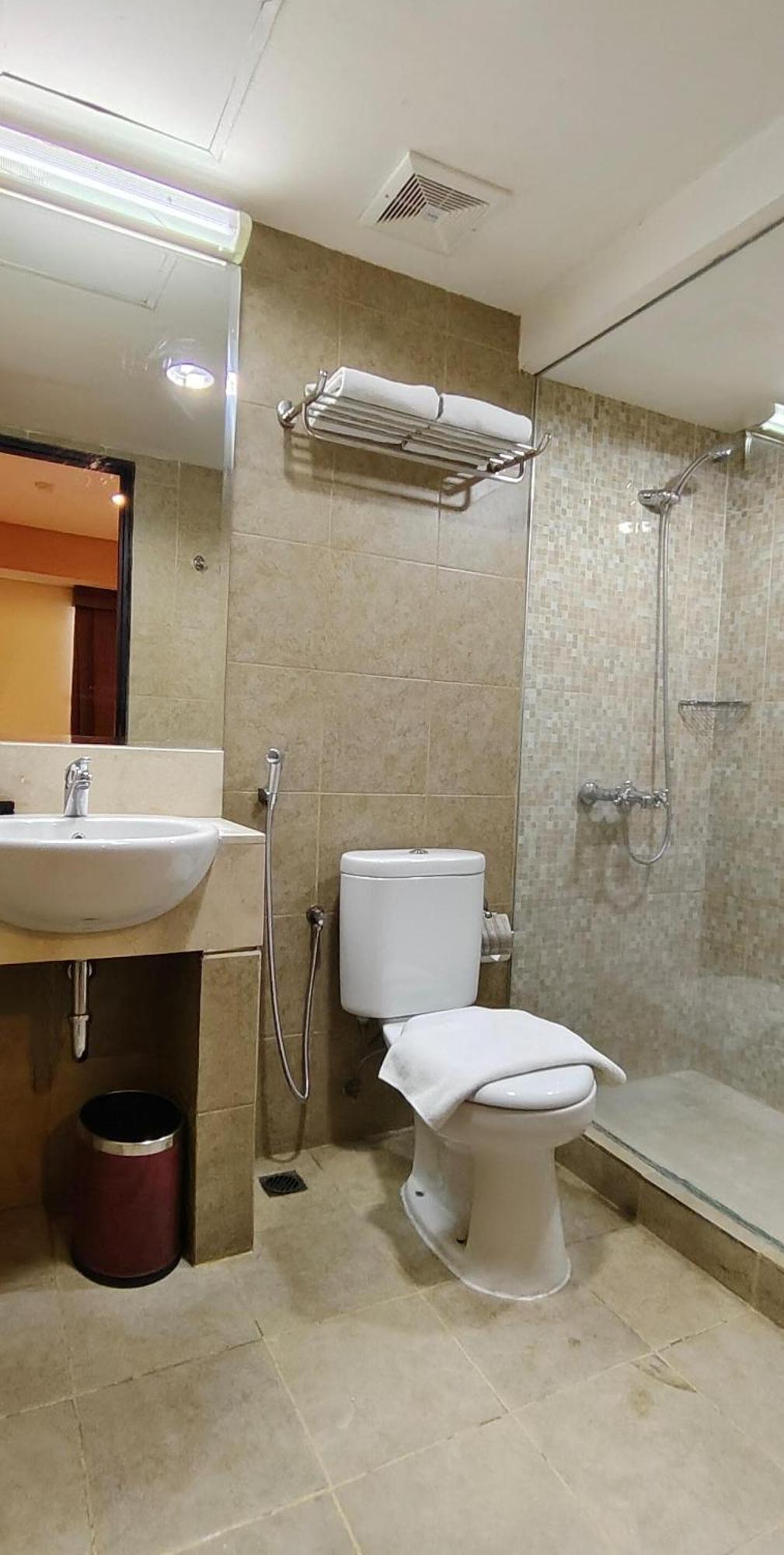 Nemuru Grand Serpong Panunggangah Ngoại thất bức ảnh
