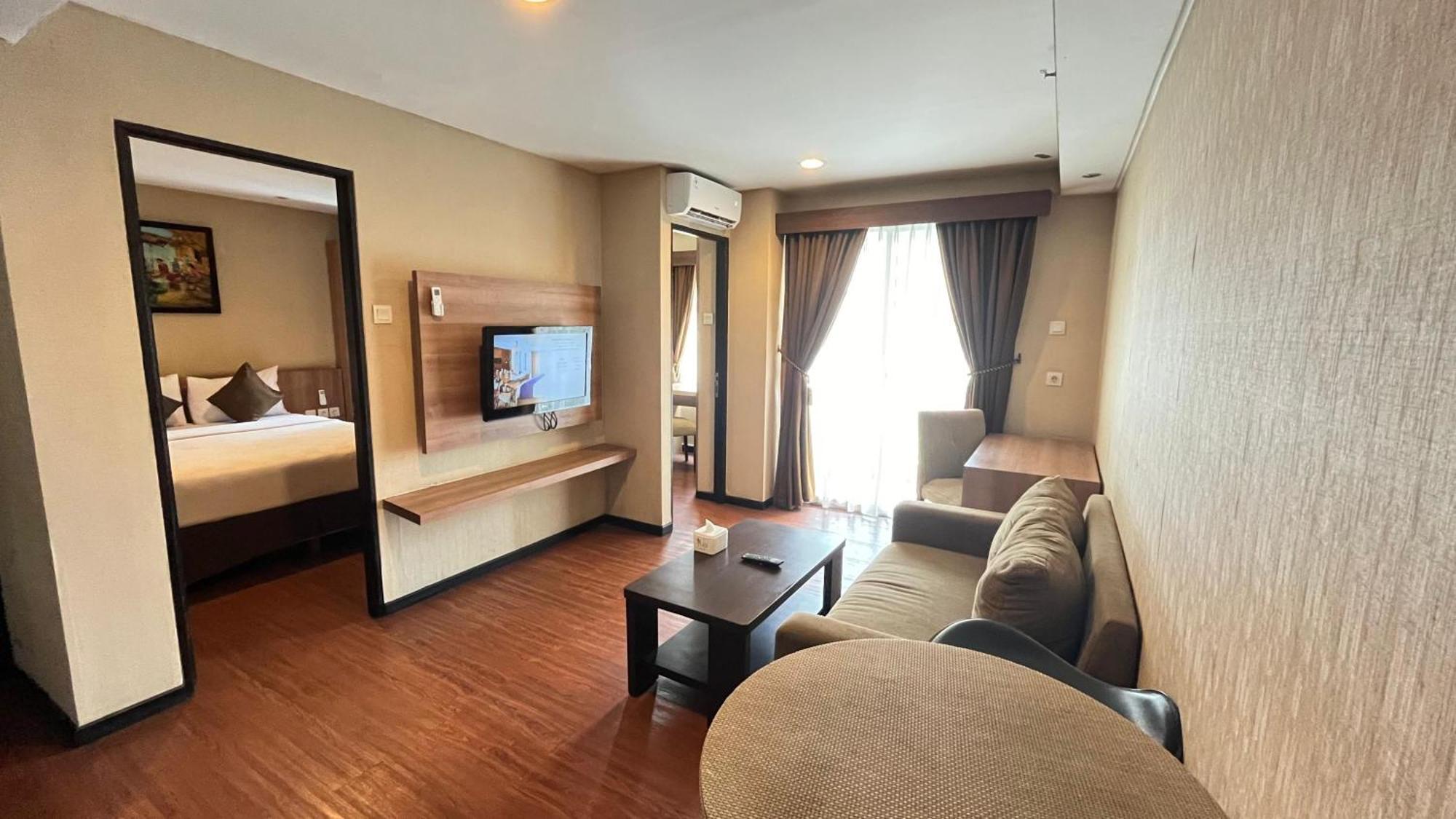 Nemuru Grand Serpong Panunggangah Ngoại thất bức ảnh